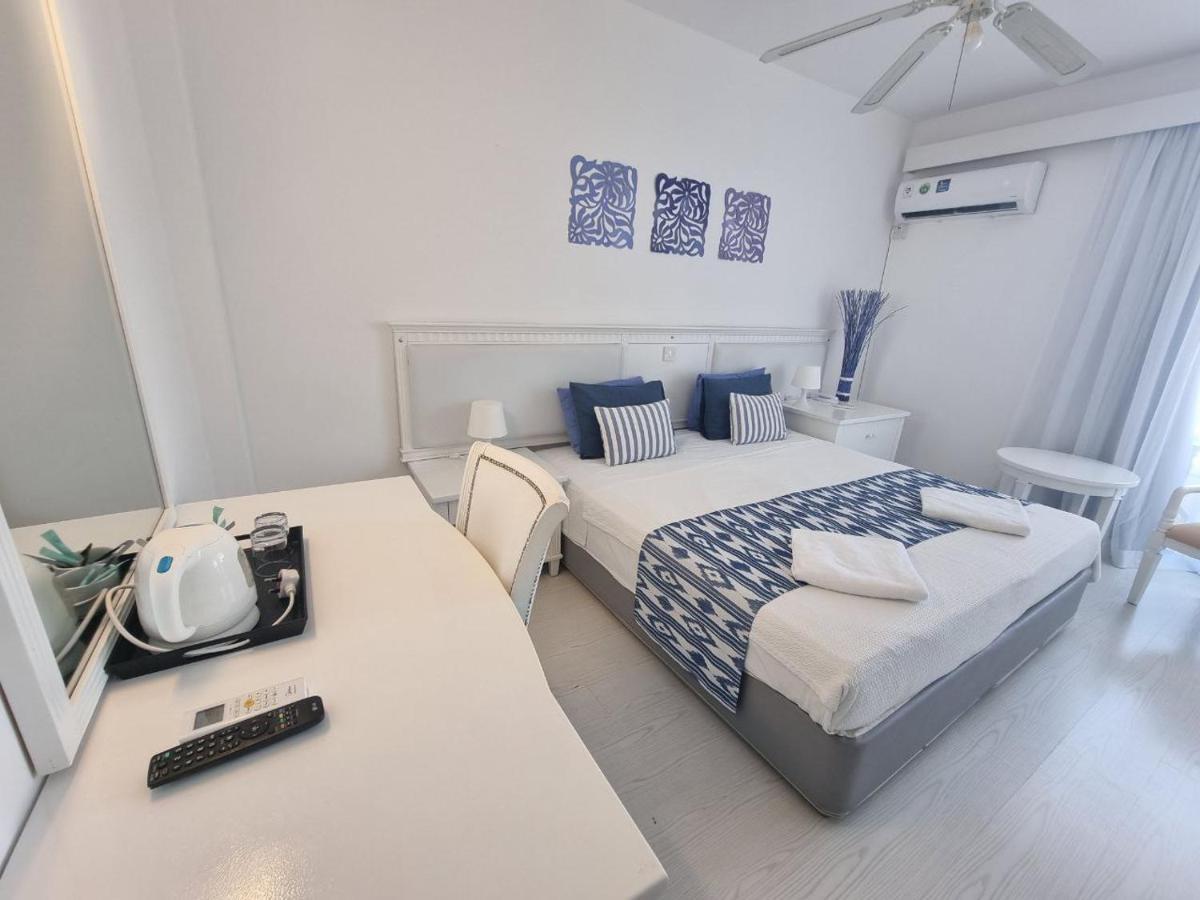 Nereus Hotel Paphos Extérieur photo