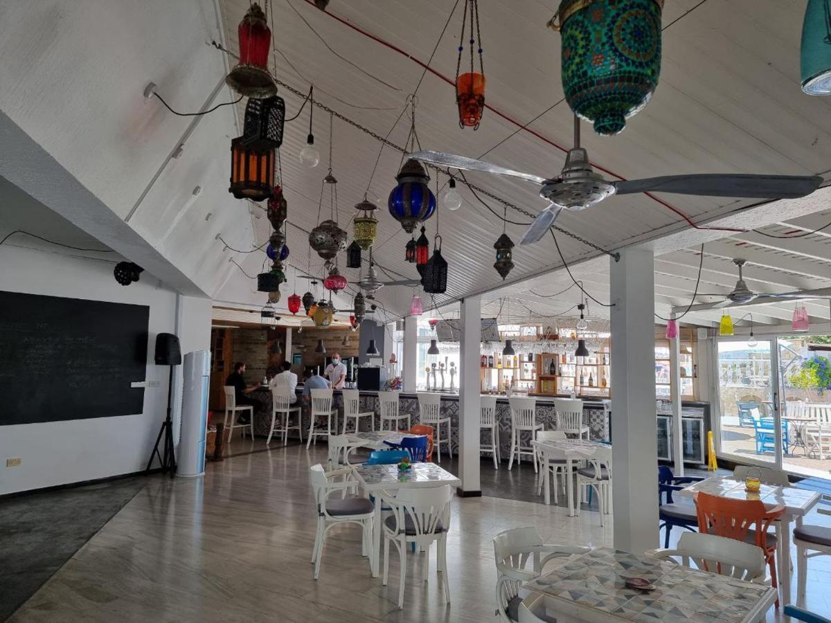 Nereus Hotel Paphos Extérieur photo