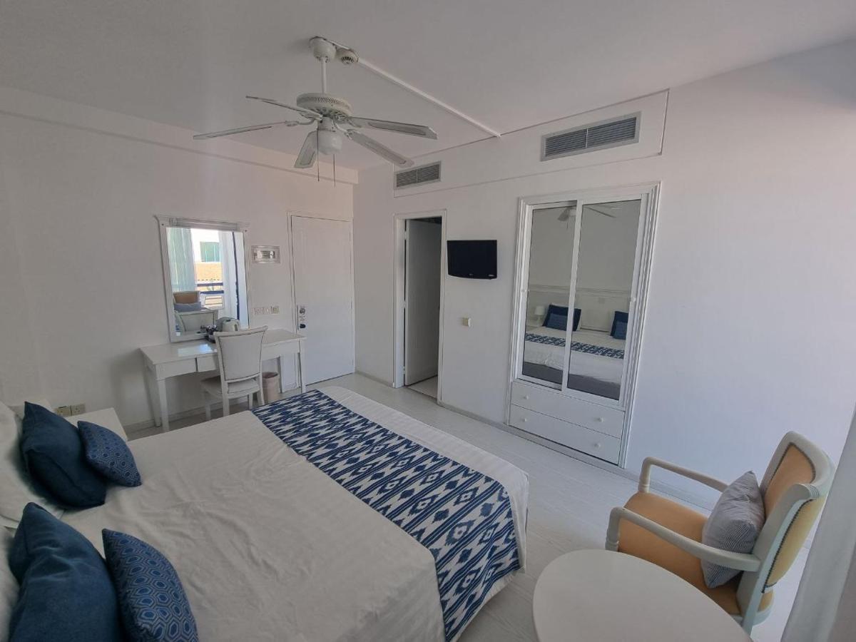 Nereus Hotel Paphos Extérieur photo