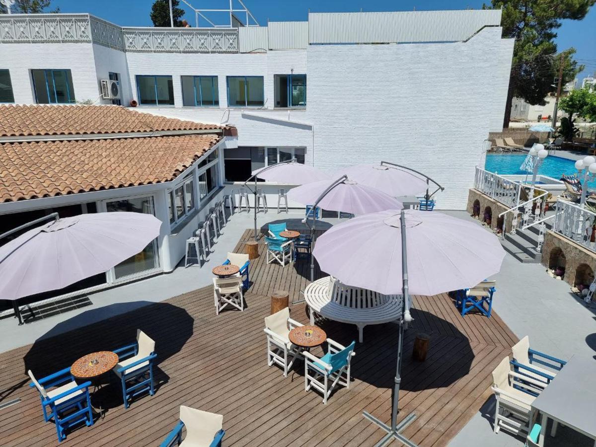 Nereus Hotel Paphos Extérieur photo