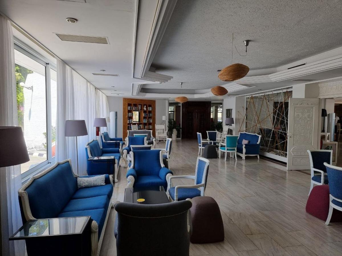 Nereus Hotel Paphos Extérieur photo